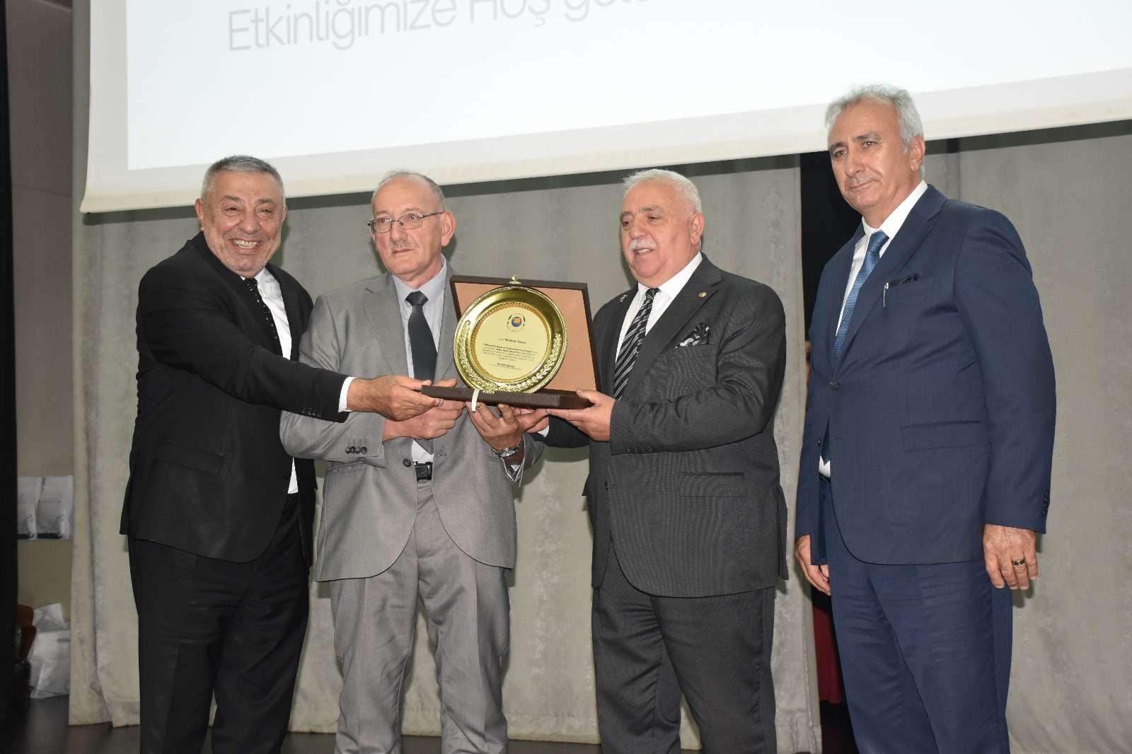  Trabzon’da Başarılı Gazeteciler Ödül Alanlar Arasında Gazetemizde Bulunuyor