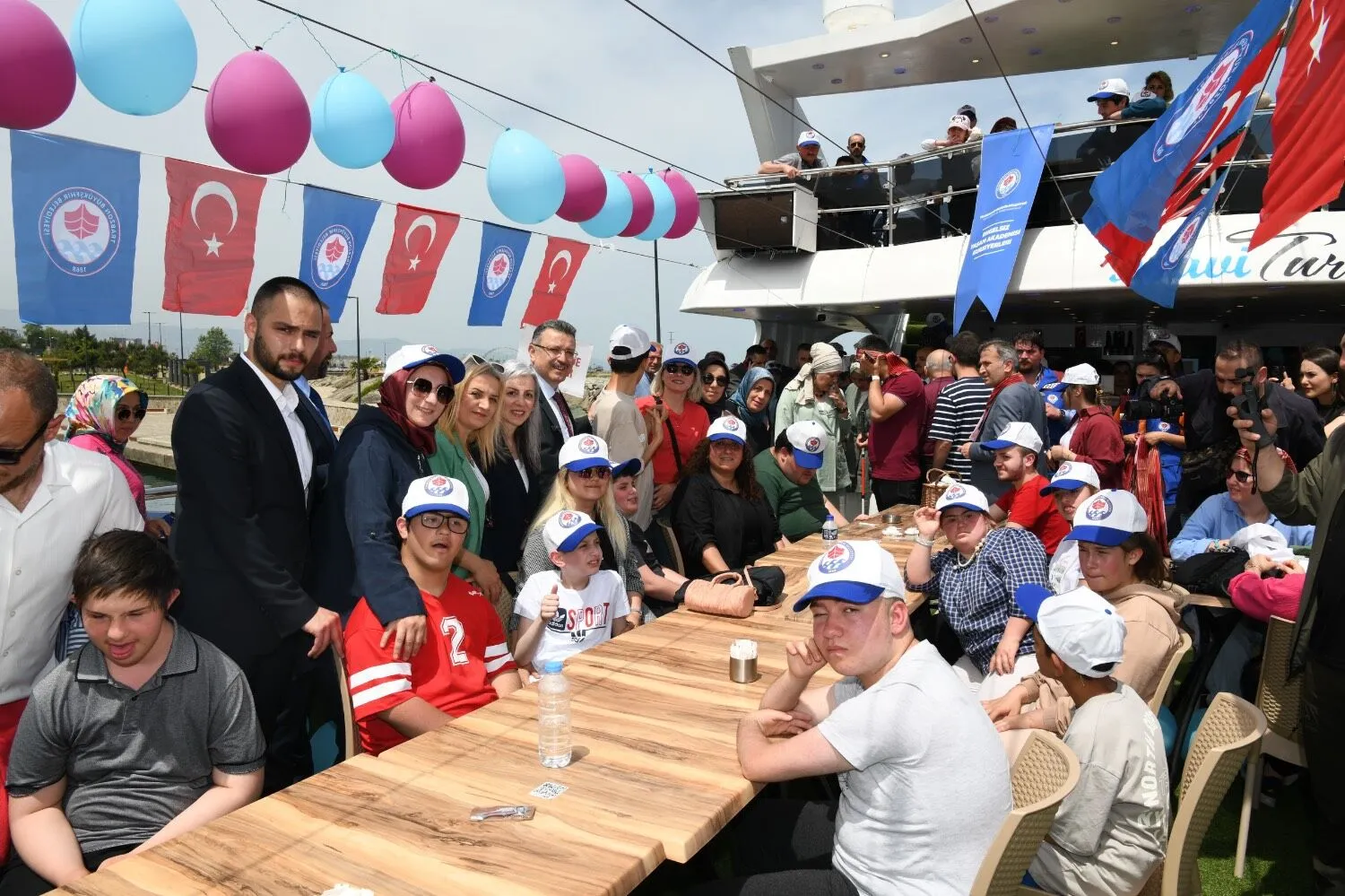 Başkan Genç: Özel bireylerimizin mutluluğu için gayret ediyoruz